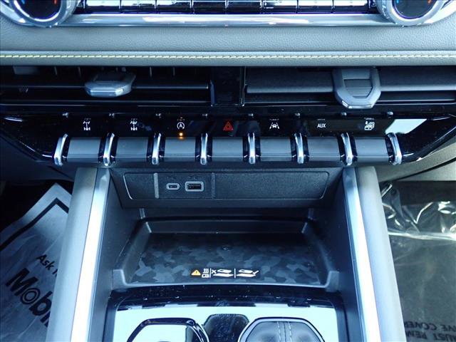 New 2026 Chevrolet Colorado ZR2 w/ Midnight Edition AWD/4WD image 23