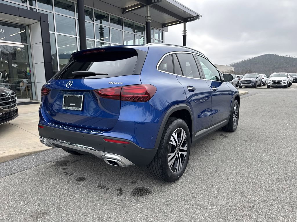 New 2025 Mercedes-Benz GLA 250 4MATIC image 3