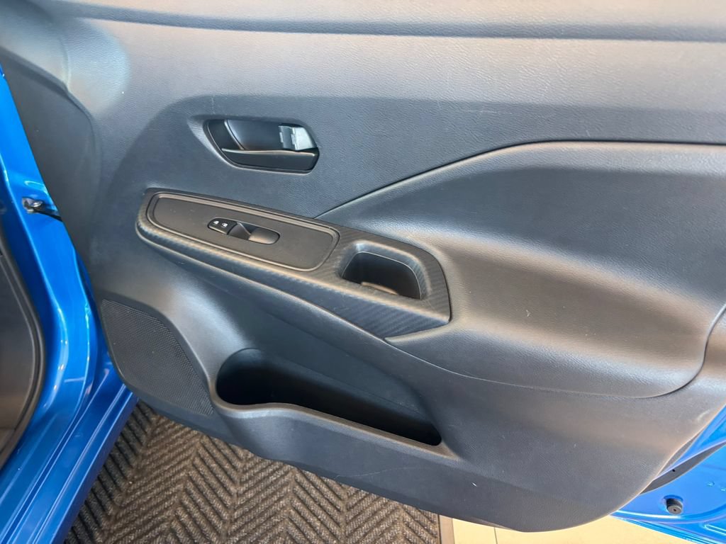 Used 2022 Nissan Versa S FWD image 24