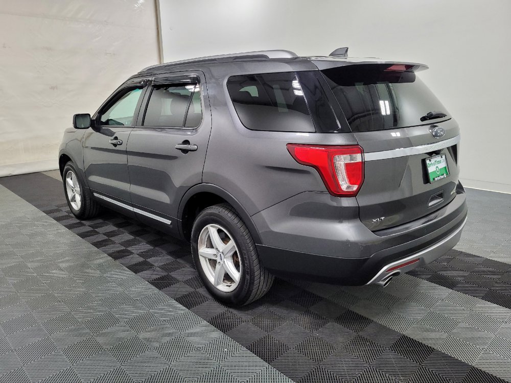 Used 2016 Ford Explorer XLT w/ Equipment Group 202A AWD/4WD image 3