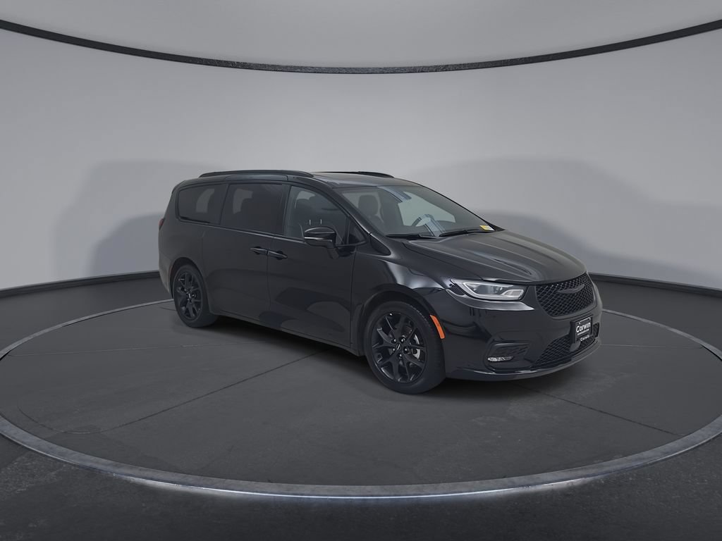 Certified 2025 Chrysler Pacifica Limited FWD image 4