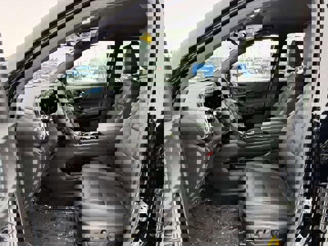 Used 2025 Chevrolet Equinox LT w/ Convenience Package II image 11