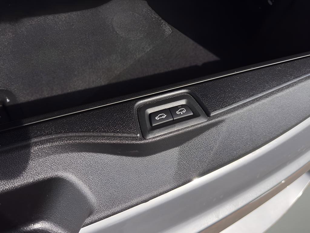 Used 2025 BMW X7 xDrive40i image 29