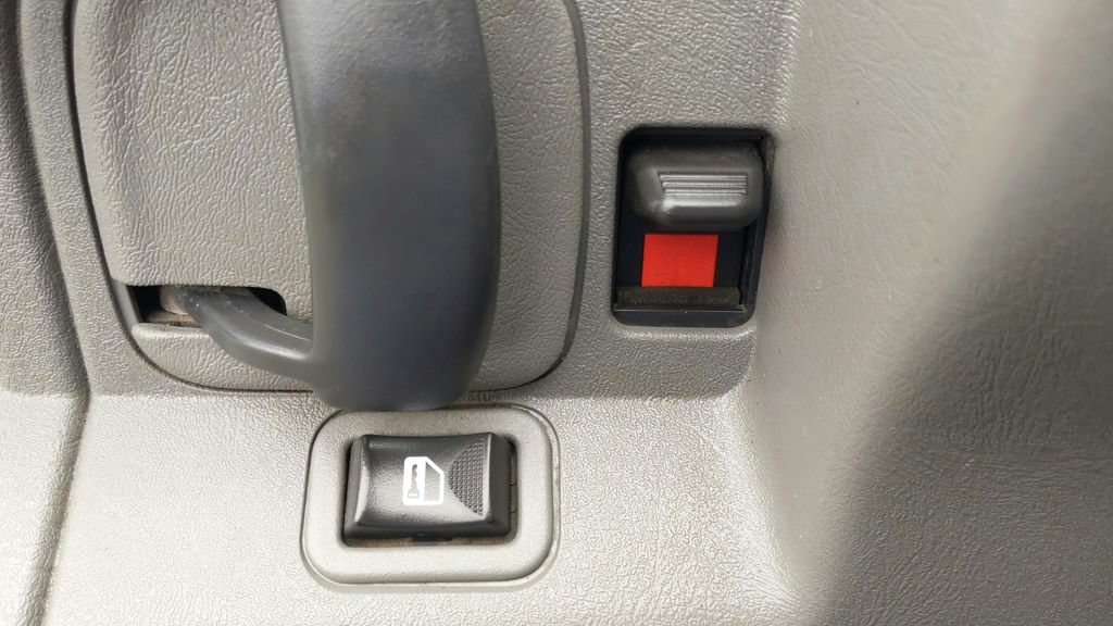Used 2019 Chevrolet Express 3500 Extended w/ Driver Convenience Package RWD image 17