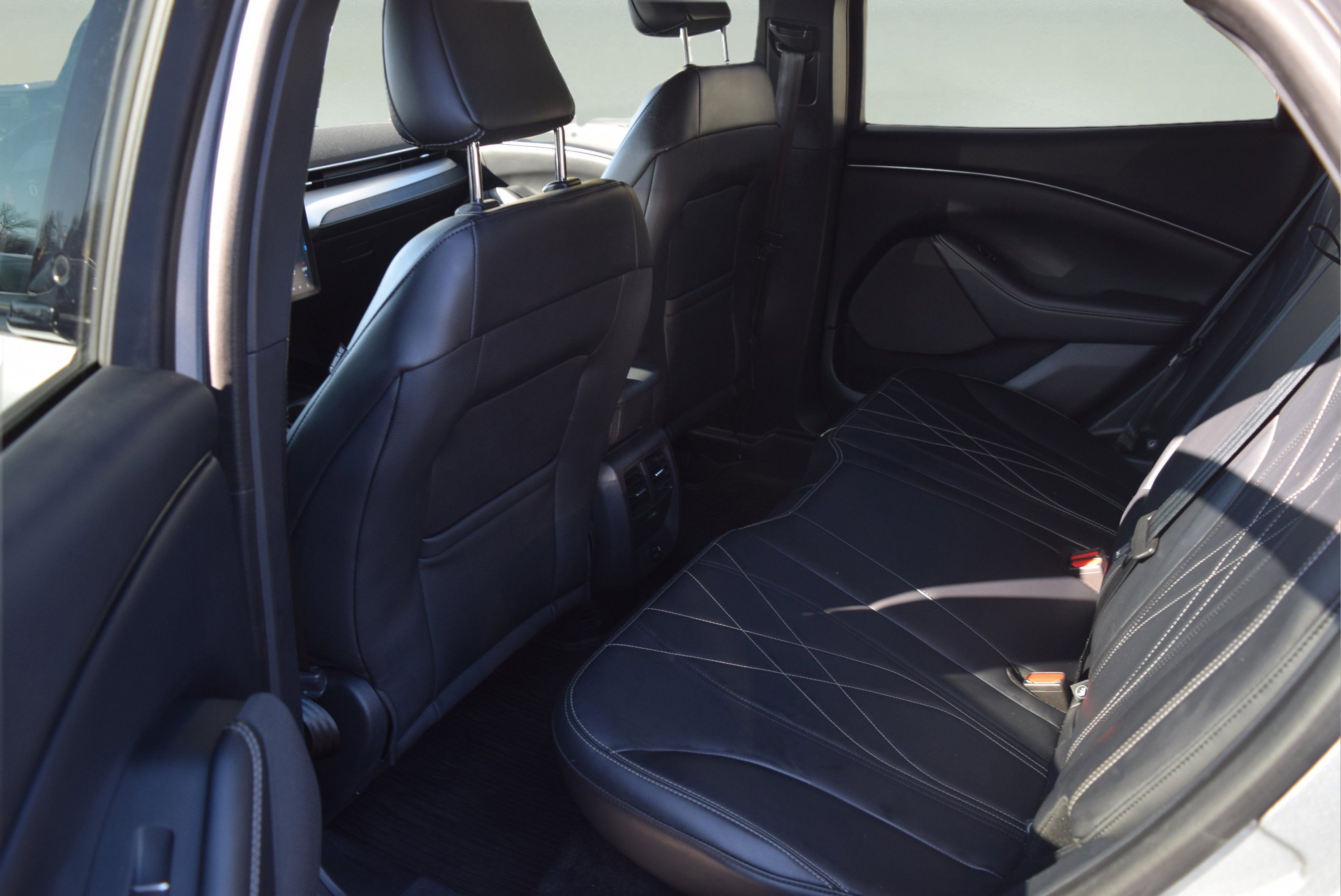 Used 2021 Ford Mustang Mach-E Select w/ Comfort/Appearance Package image 7