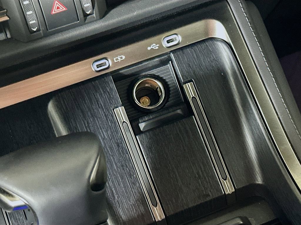 Used 2024 Lexus GX 550 image 31