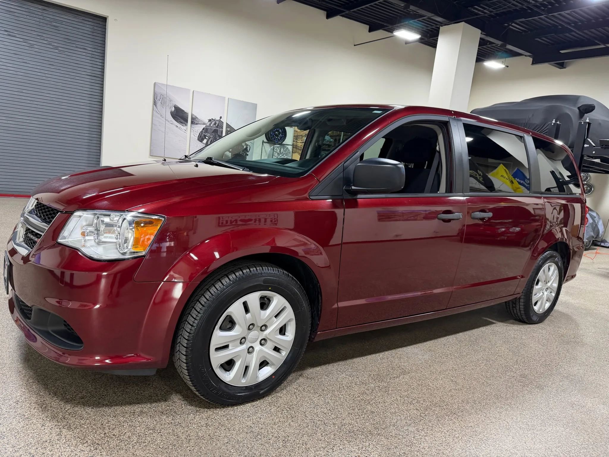 Used 2019 Dodge Grand Caravan SE image 10