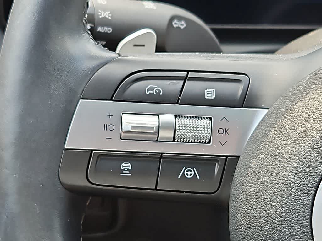 Used 2025 Hyundai Tucson Limited AWD/4WD image 21