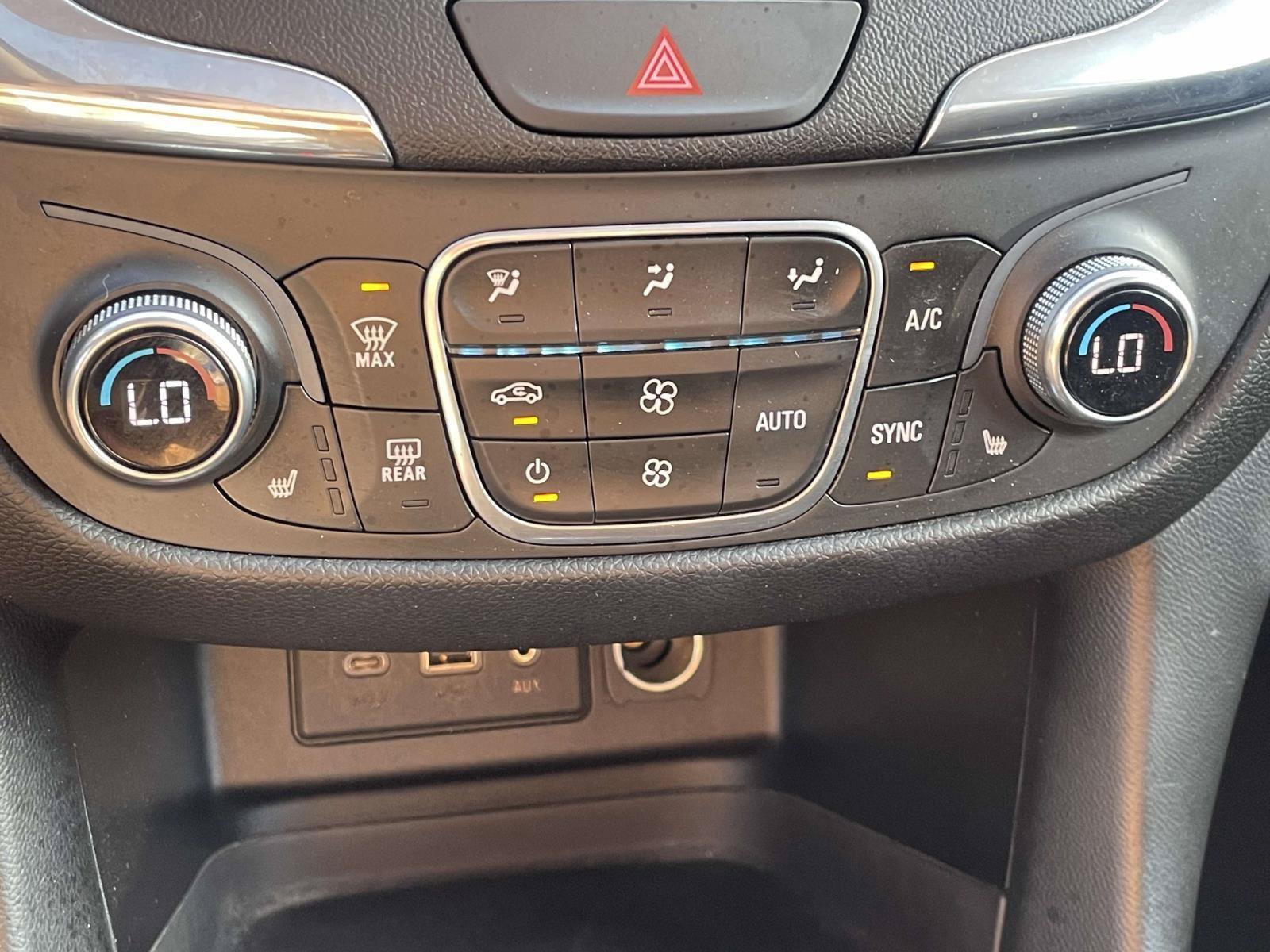 Used 2019 Chevrolet Equinox LT FWD image 21