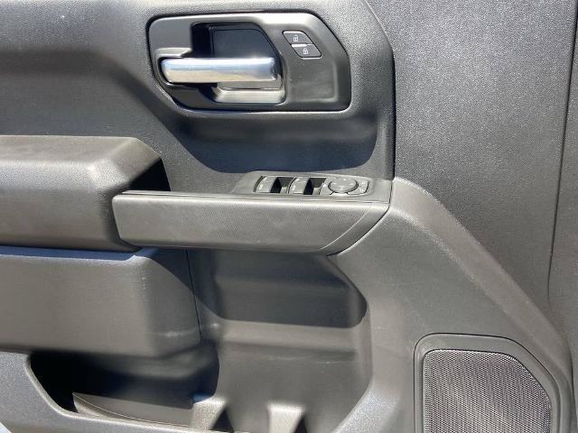 Used 2026 Chevrolet Silverado 1500 Custom w/ Turbomax Blackout Package AWD/4WD image 17