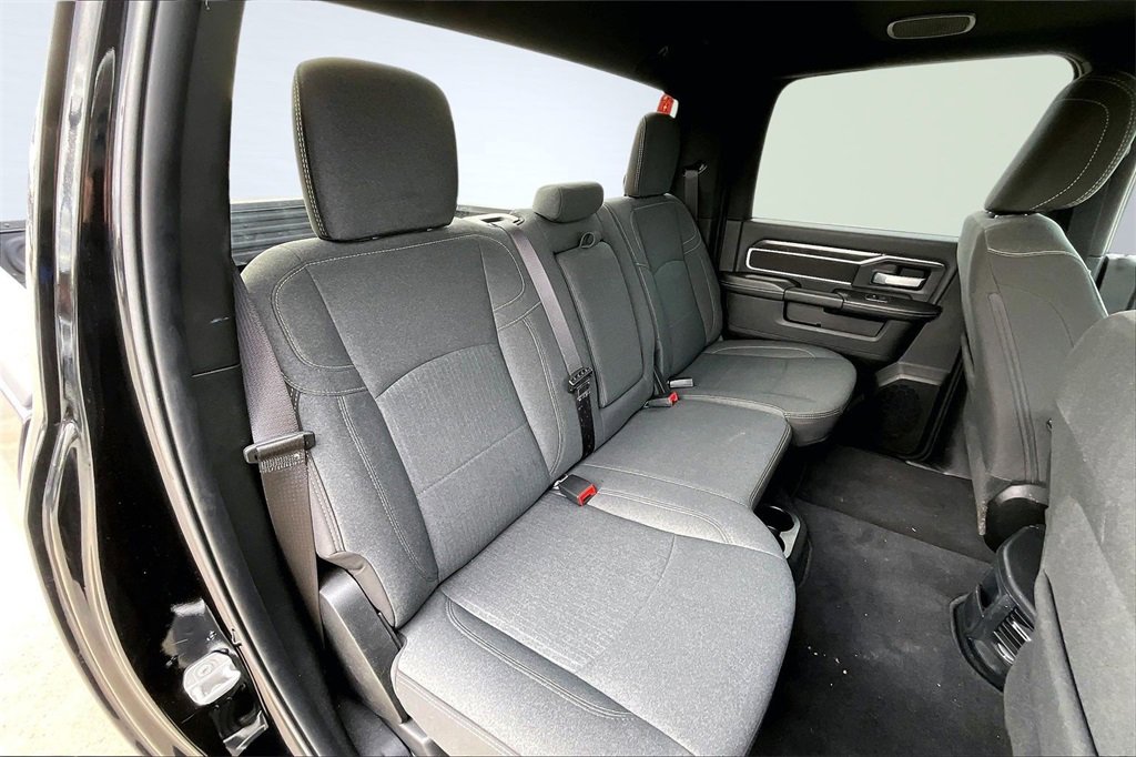 Used 2024 RAM 2500 Big Horn w/ Sport Appearance Package image 29