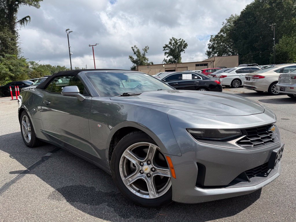 Used 2020 Chevrolet Camaro LT RWD image 2