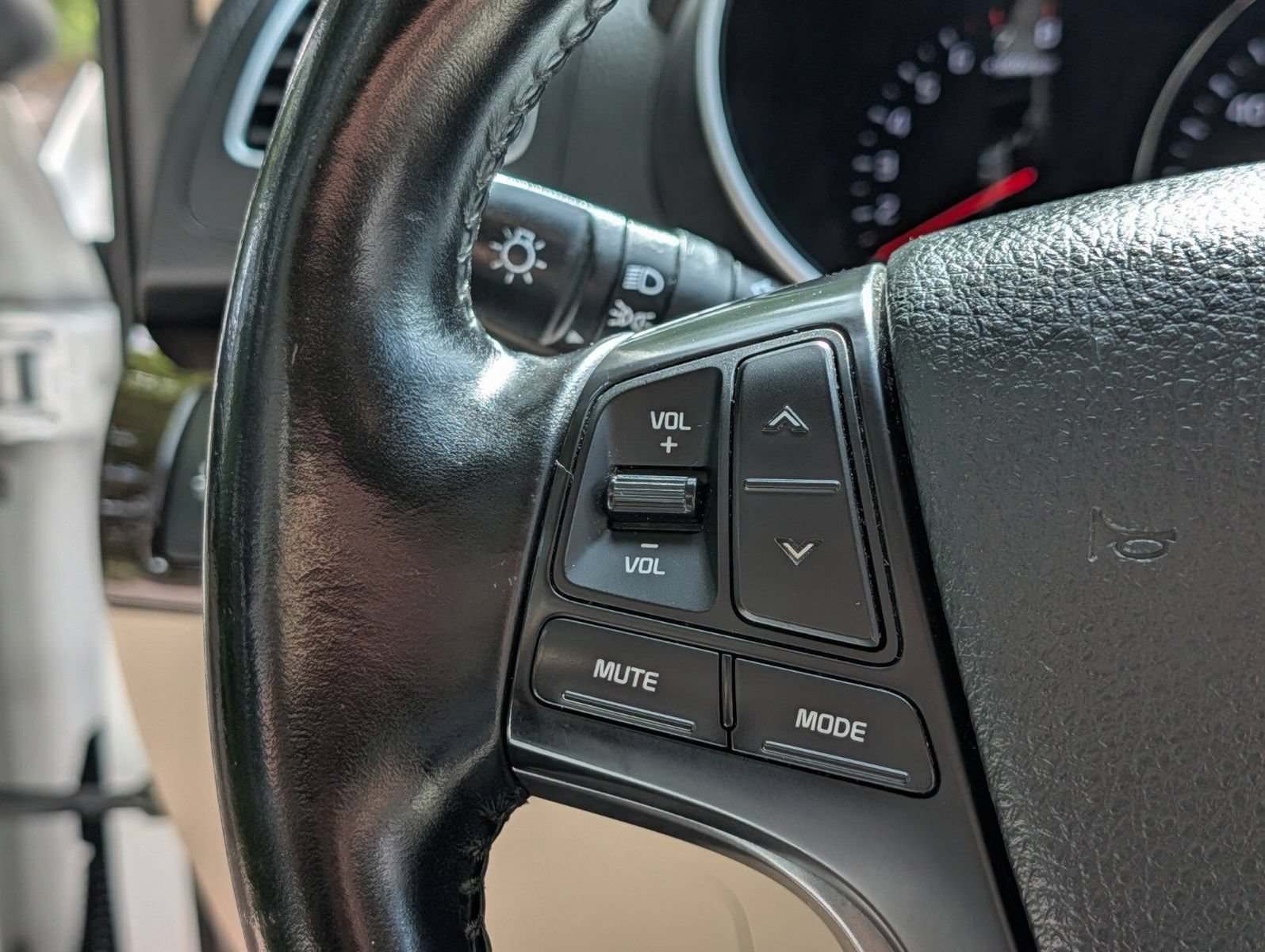 Used 2015 Kia Sorento LX FWD image 29