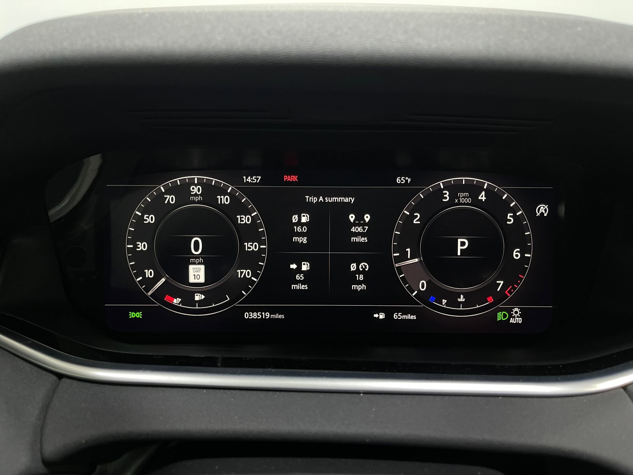 Used 2020 Land Rover Range Rover Evoque SE image 24