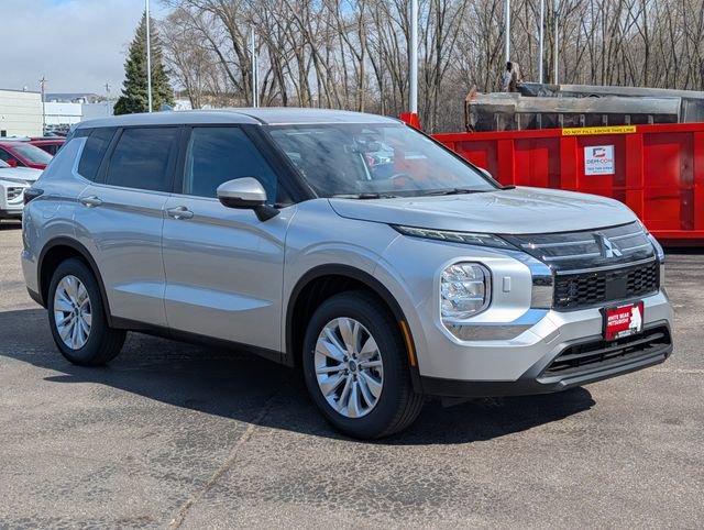 New 2026 Mitsubishi Outlander ES