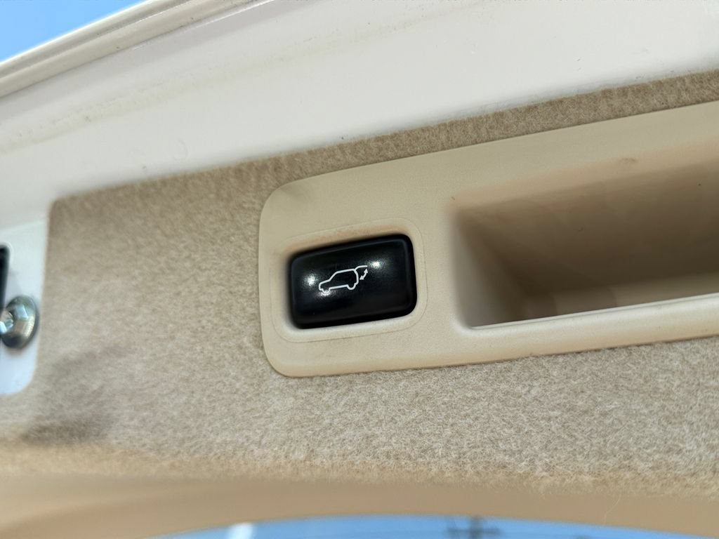 Used 2013 Lexus RX 450h AWD w/ Navigation Pkg image 22