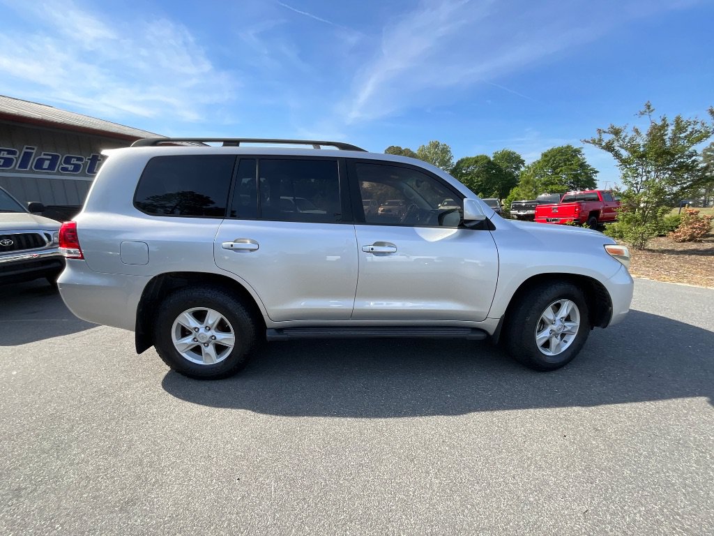 Used 2009 Toyota Land Cruiser AWD/4WD image 3