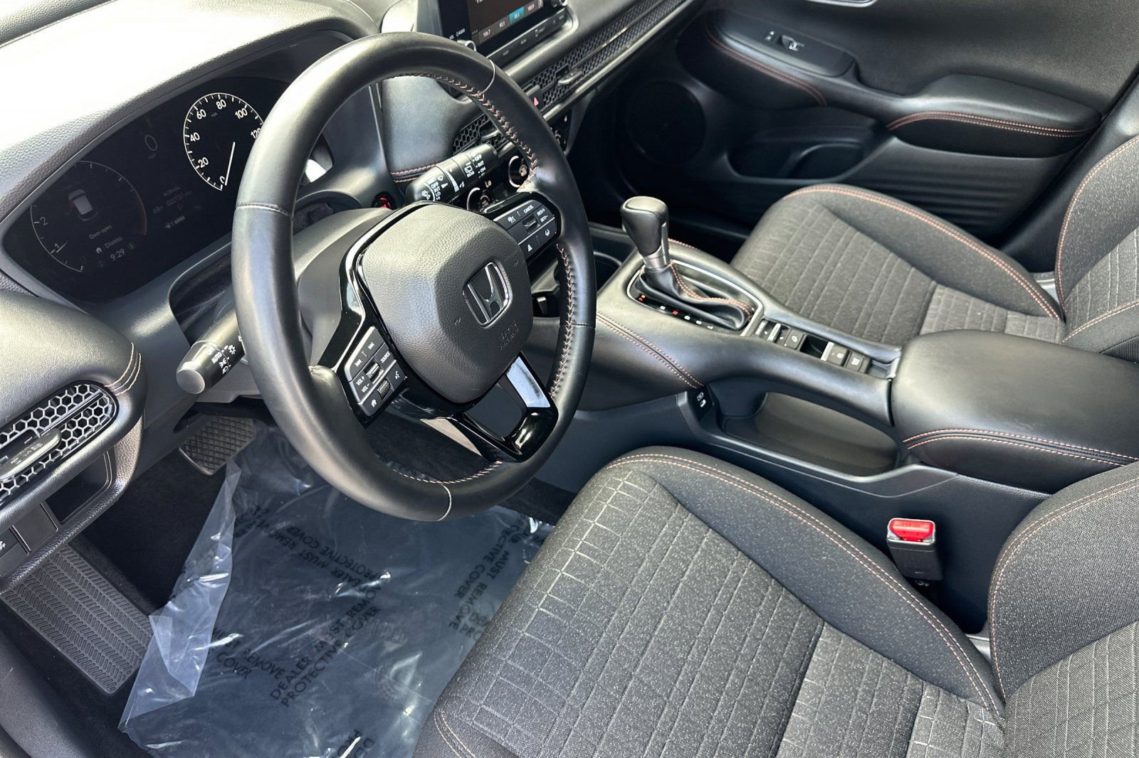 Used 2025 Honda HR-V Sport image 10