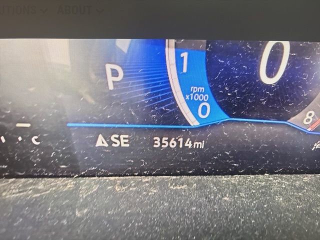 Used 2023 Volkswagen Tiguan SE image 9