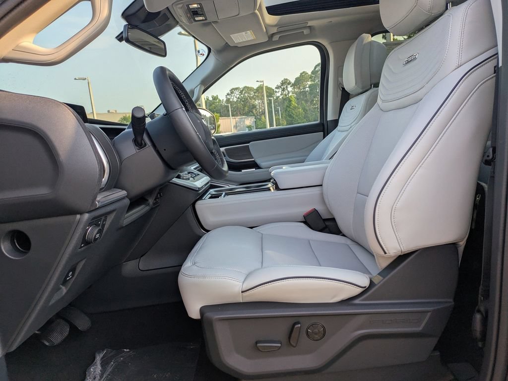 New 2026 Ford Expedition Platinum w/ Platinum Ultimate Package AWD/4WD image 23
