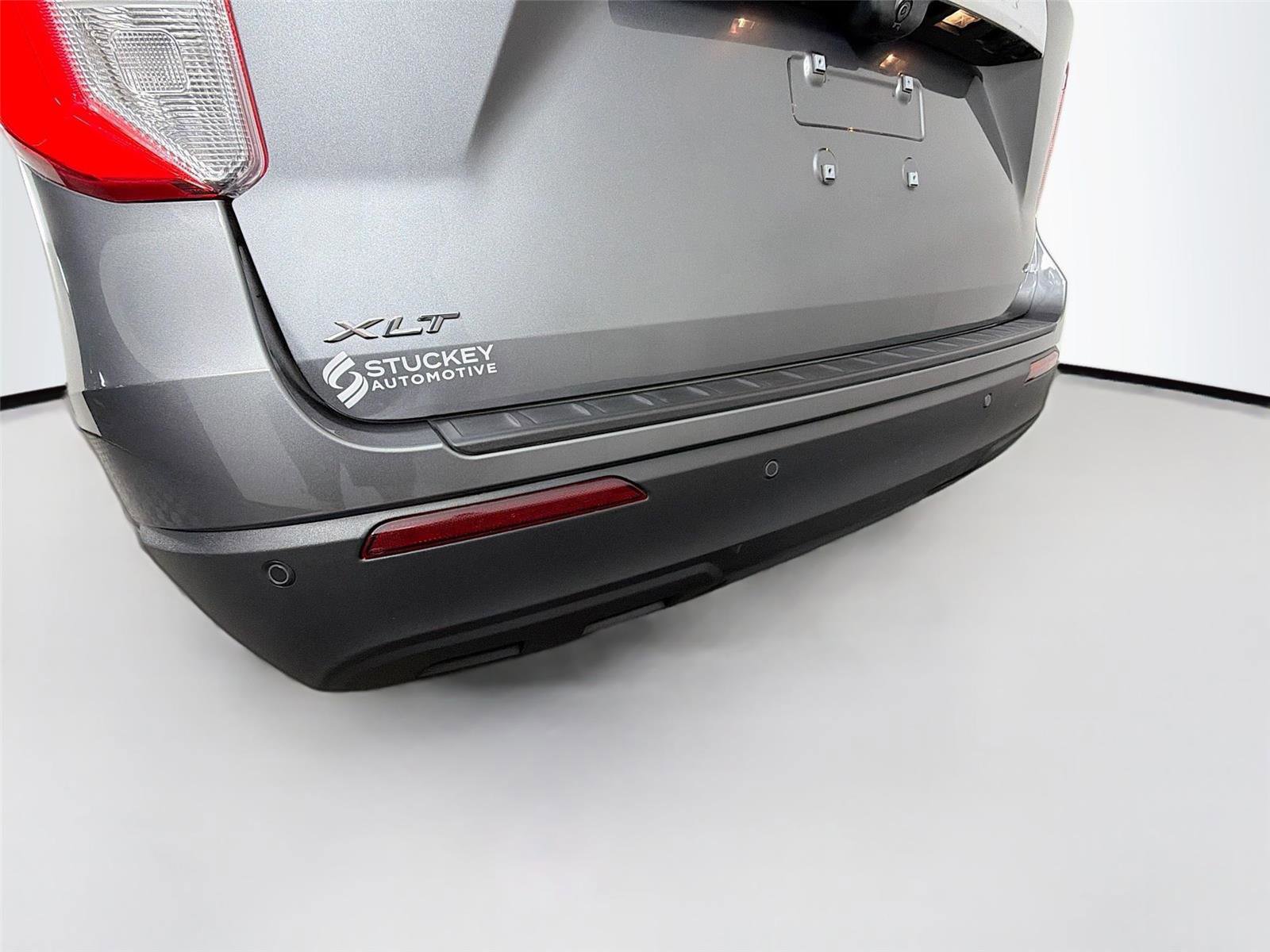 Used 2022 Ford Explorer XLT AWD/4WD image 34