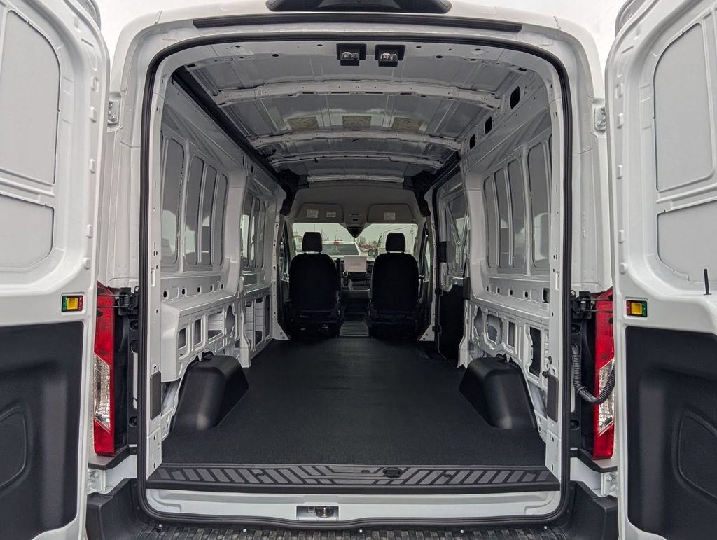 New 2026 Ford Transit 150 148 Medium Roof RWD image 21