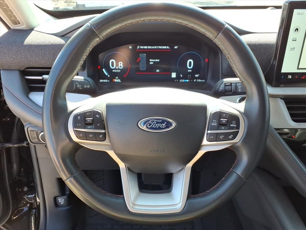 Used 2025 Ford Explorer Active RWD image 21