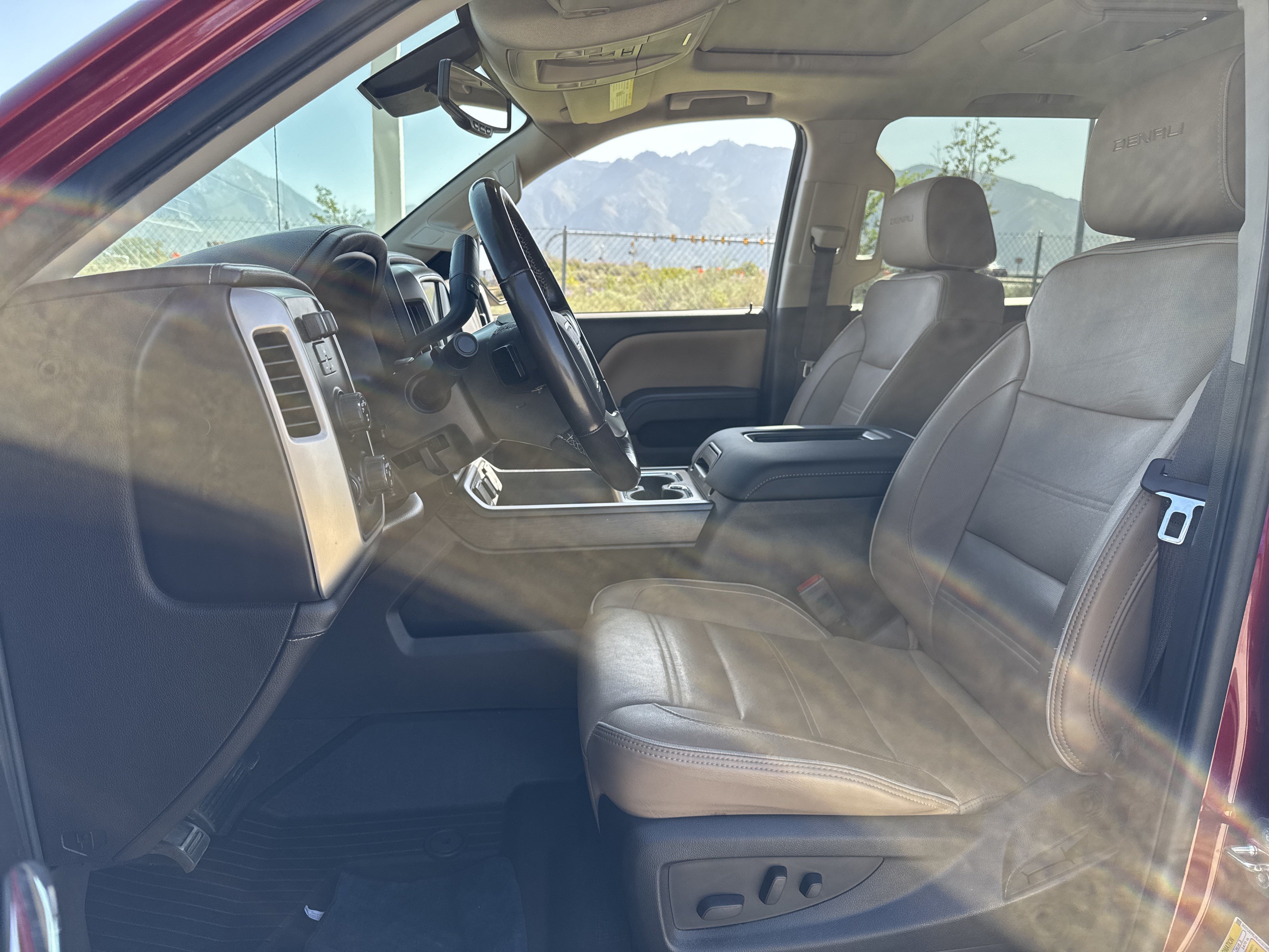 Used 2018 GMC Sierra 1500 Denali AWD/4WD image 19