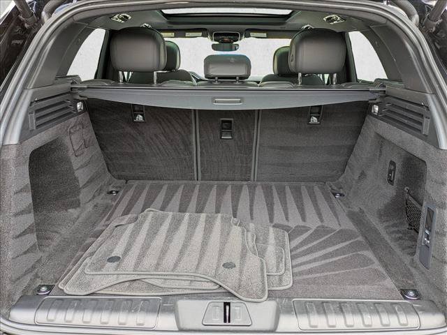 Used 2025 Land Rover Range Rover Sport SE AWD/4WD image 6