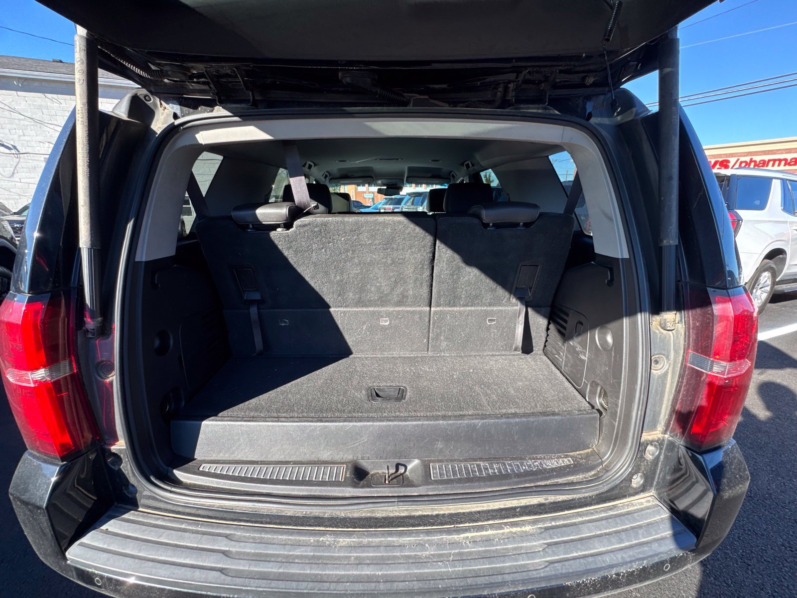 Used 2015 Chevrolet Tahoe LT w/ Max Trailering Package AWD/4WD image 28