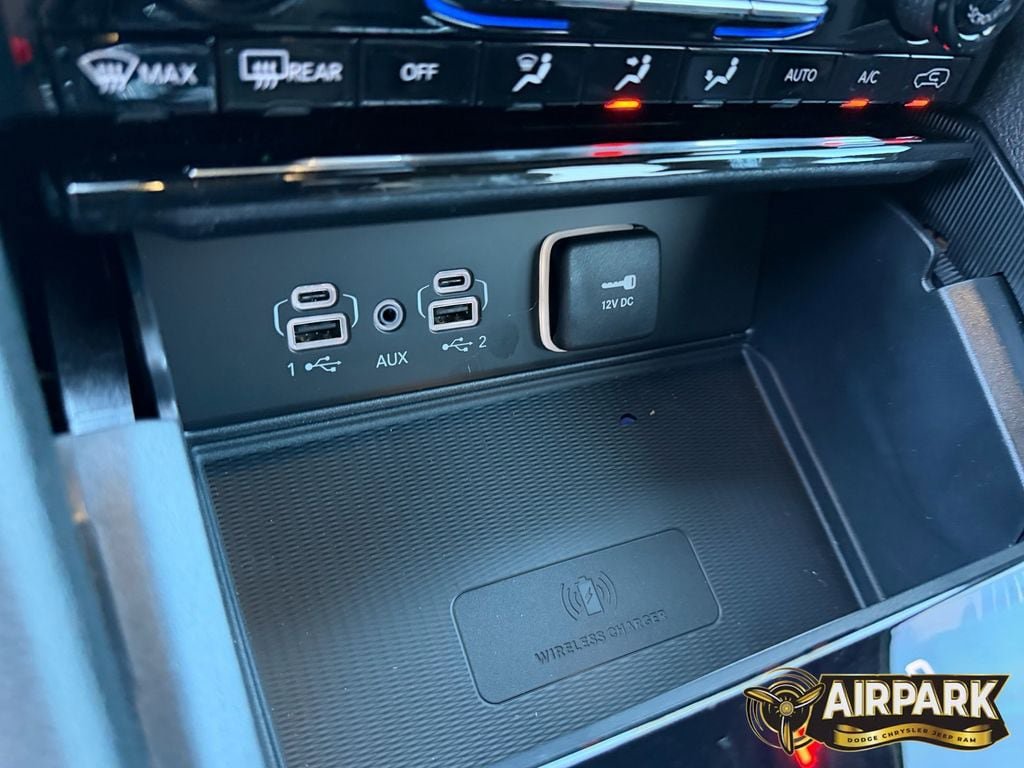 New 2025 Jeep Grand Cherokee L Altitude AWD/4WD image 22