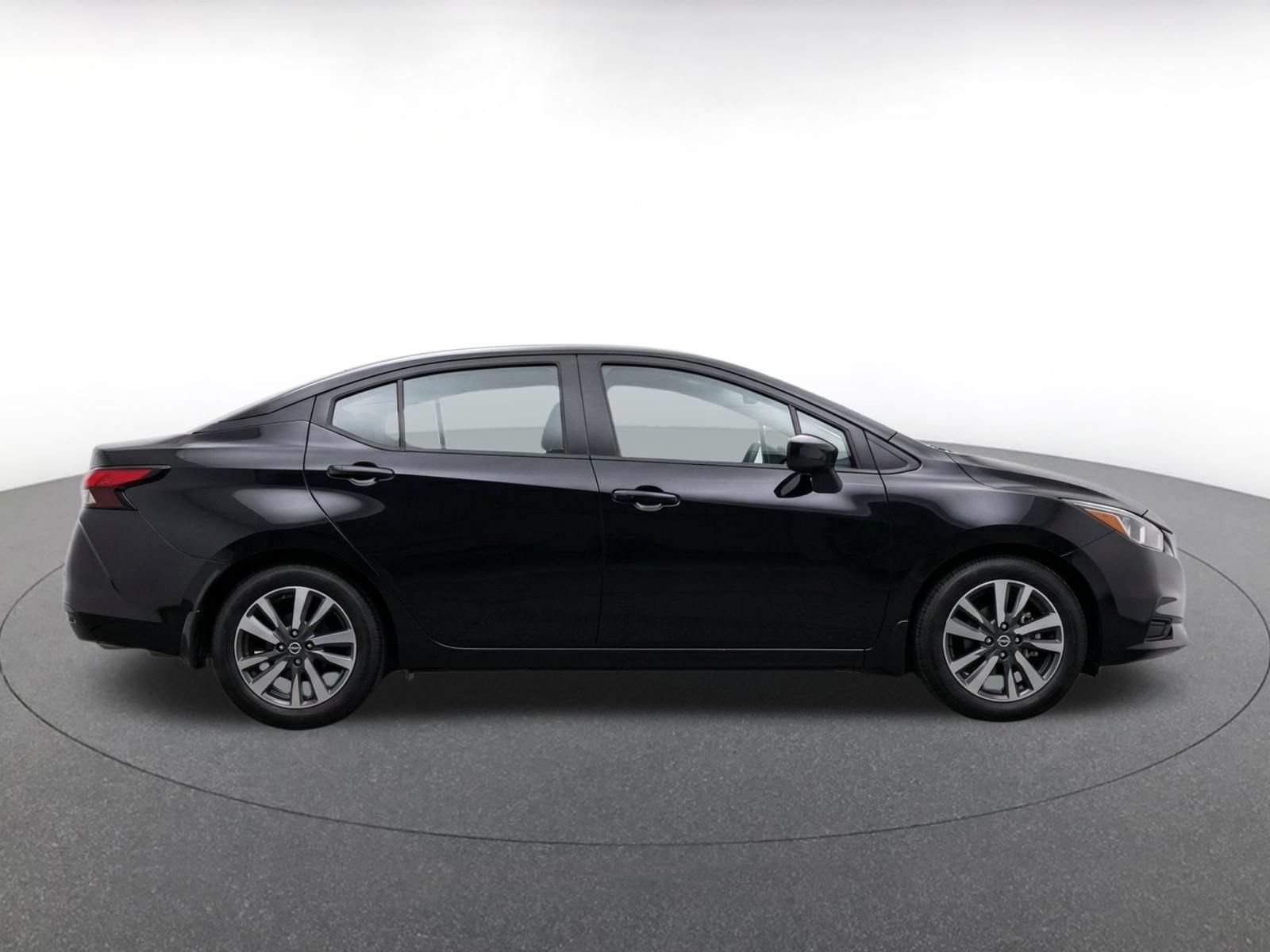 Used 2025 Nissan Versa SV FWD image 10