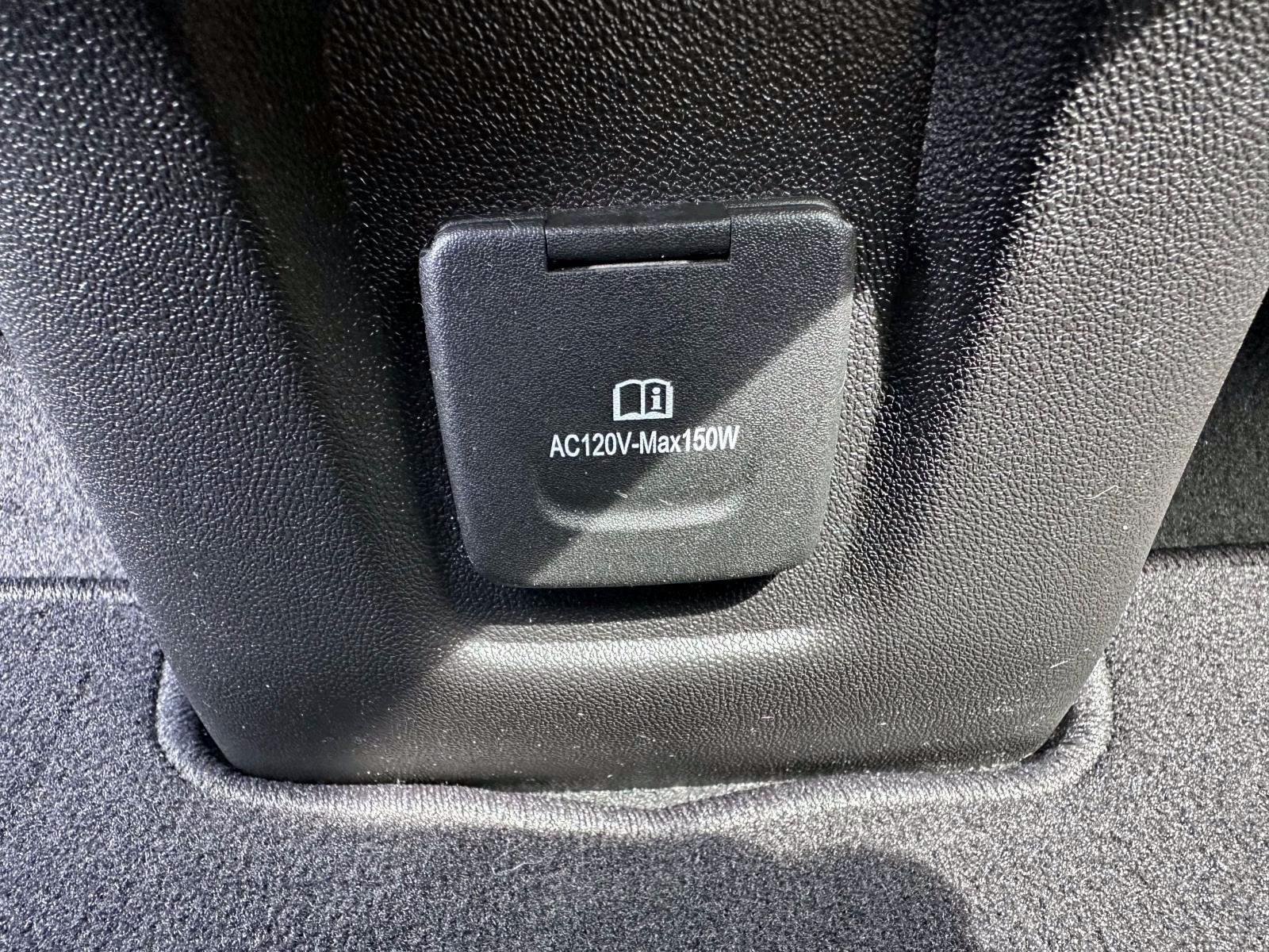 Used 2024 GMC Terrain SLT w/ Infotainment Package II AWD/4WD image 16