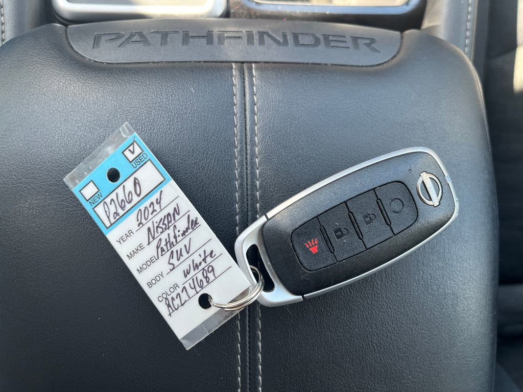 Used 2024 Nissan Pathfinder SV FWD image 24