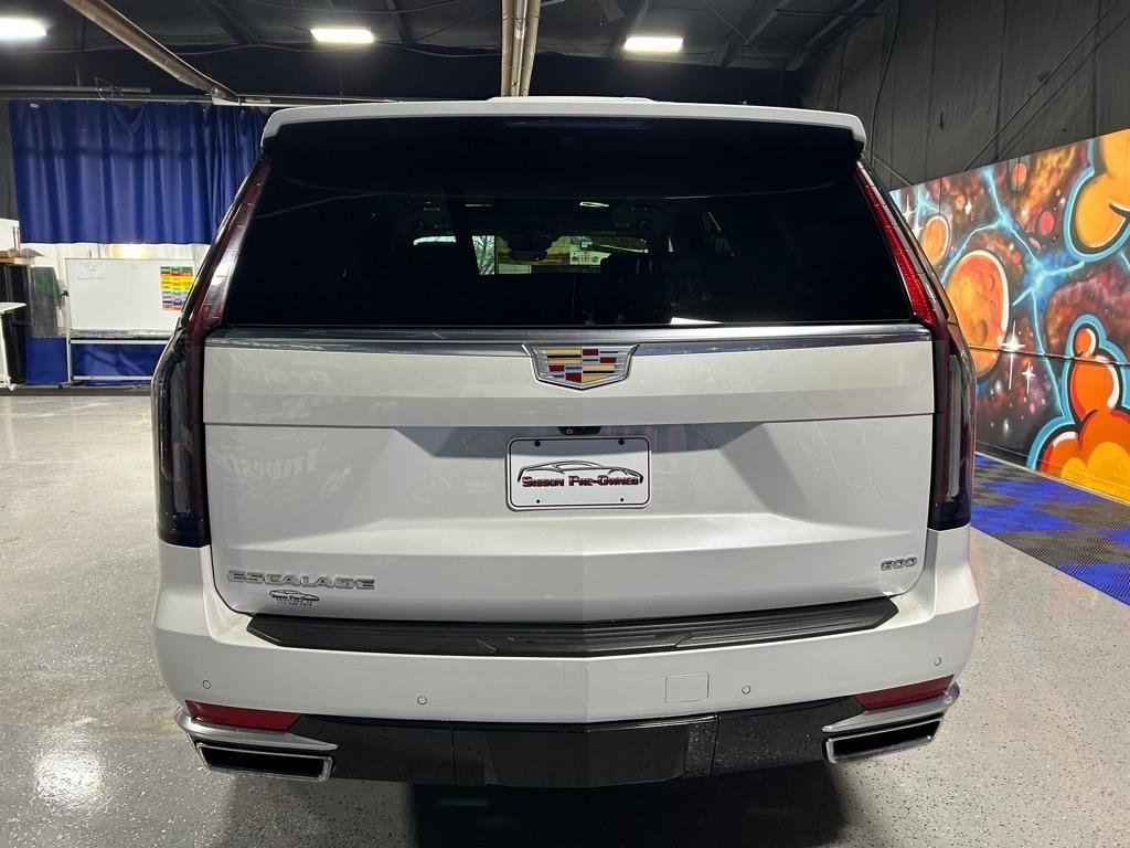 Used 2022 Cadillac Escalade Premium Luxury Platinum image 6
