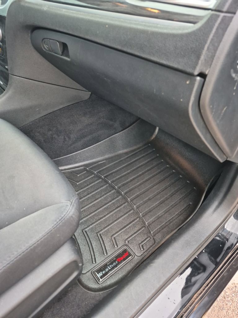 Used 2020 Chrysler 300 Touring w/ Sport Appearance Package image 29