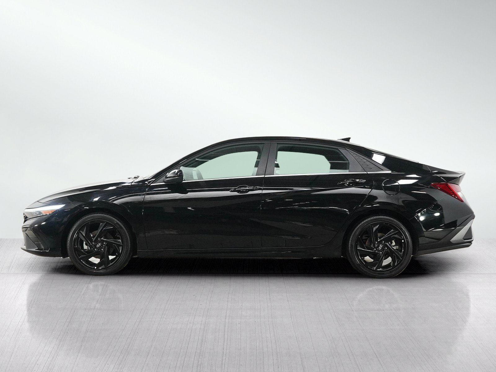 Certified 2026 Hyundai Elantra SEL Sport Premium FWD image 2