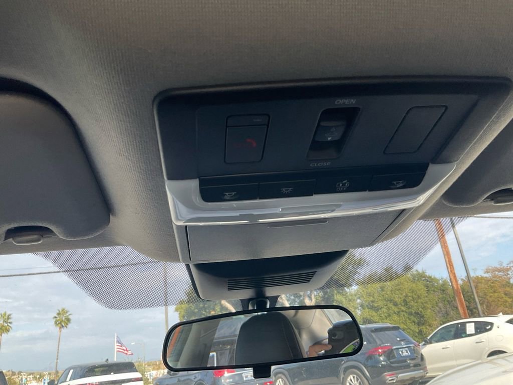 Certified 2024 Nissan Sentra SR w/ SR Premium Package image 26