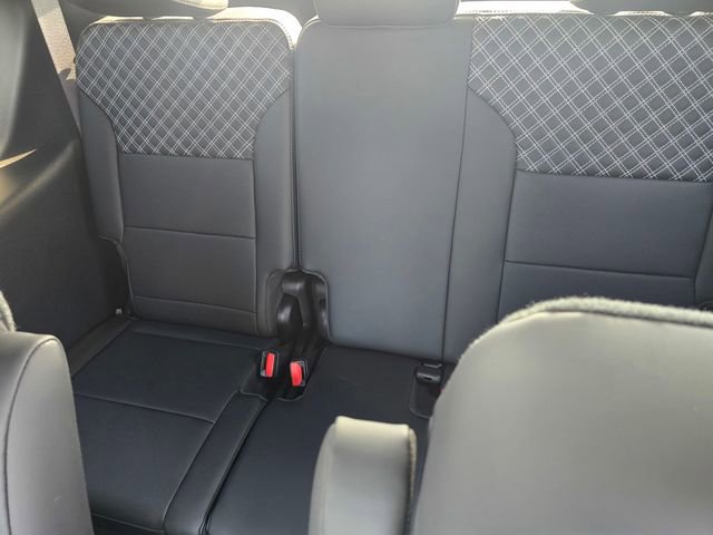 New 2026 GMC Acadia Denali w/ Super Cruise Package image 9