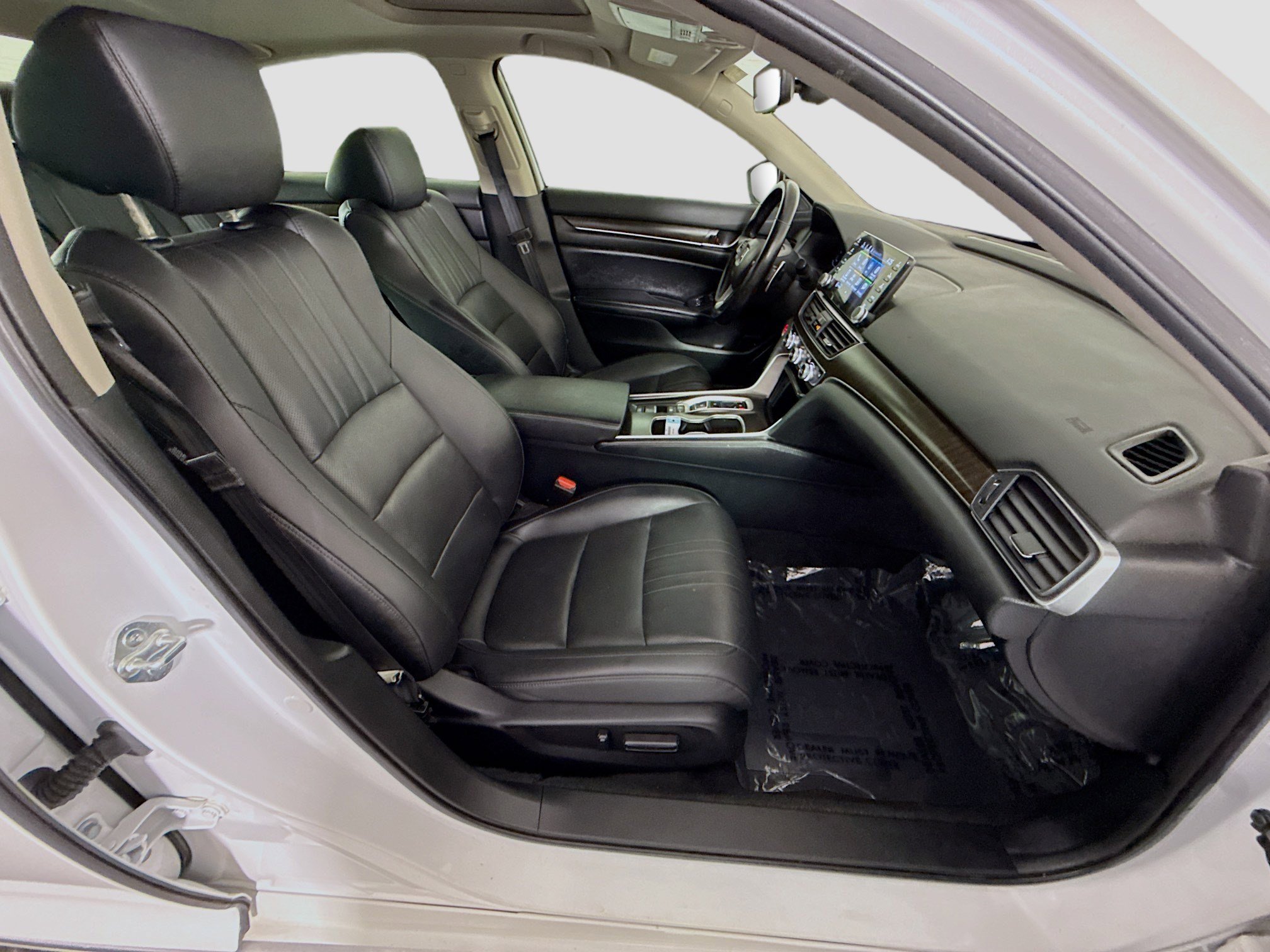 Used 2022 Honda Accord EX-L image 29
