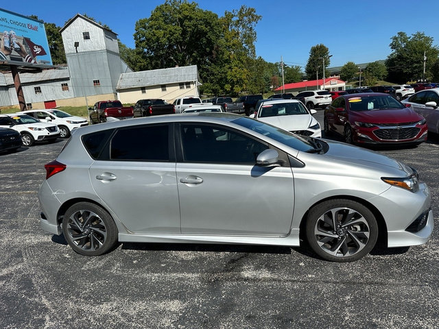 Used 2017 Toyota Corolla iM image 5