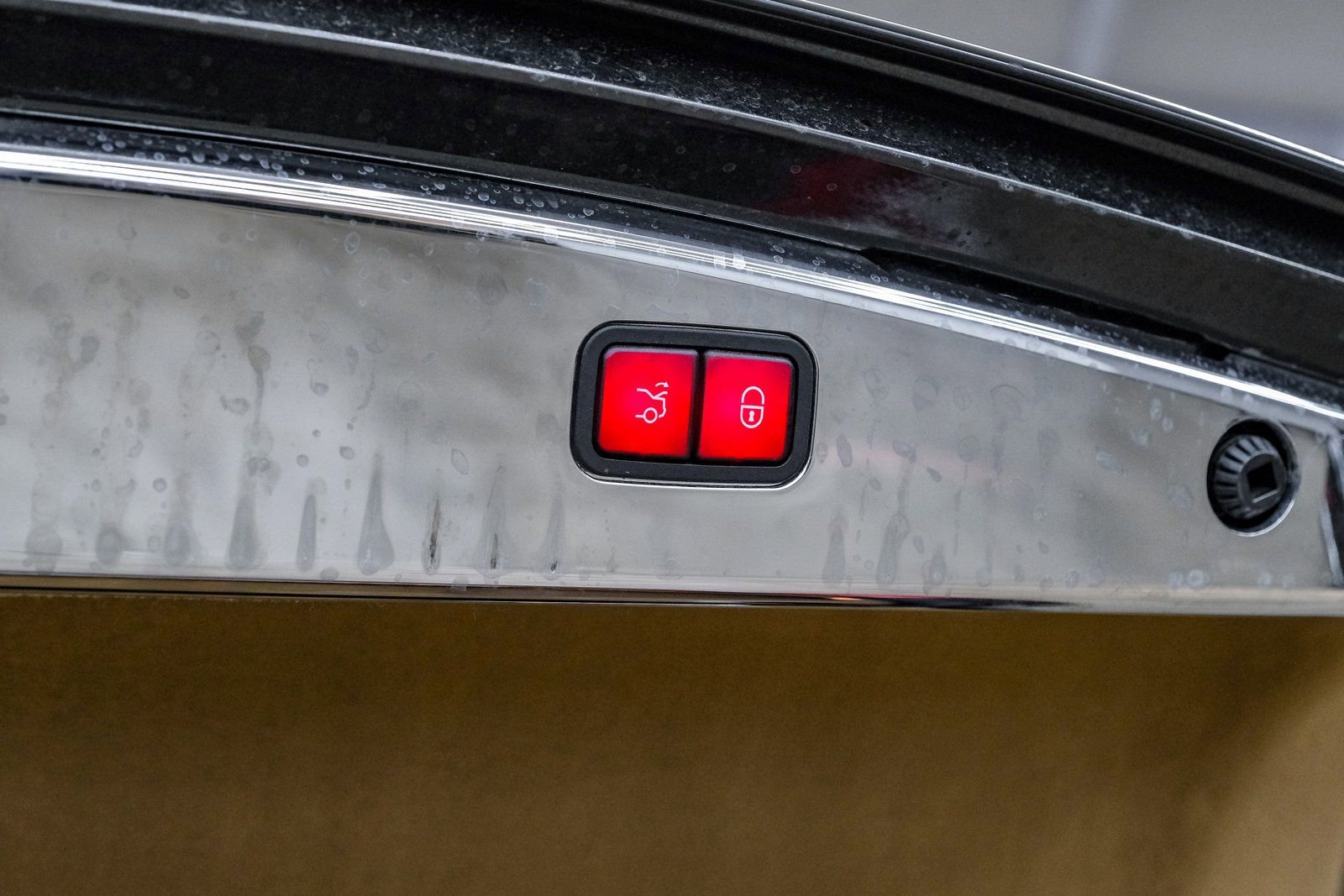 Used 2005 Maybach 57 image 53