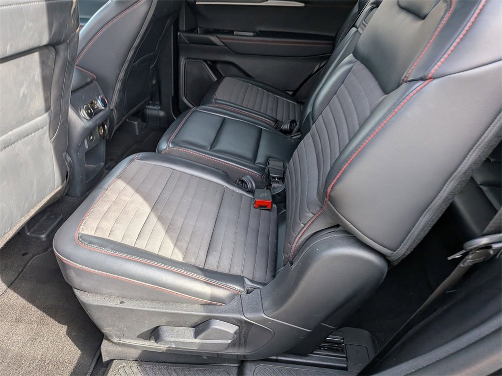 Used 2025 Ford Explorer ST-Line w/ ST-Line Street Pack image 26