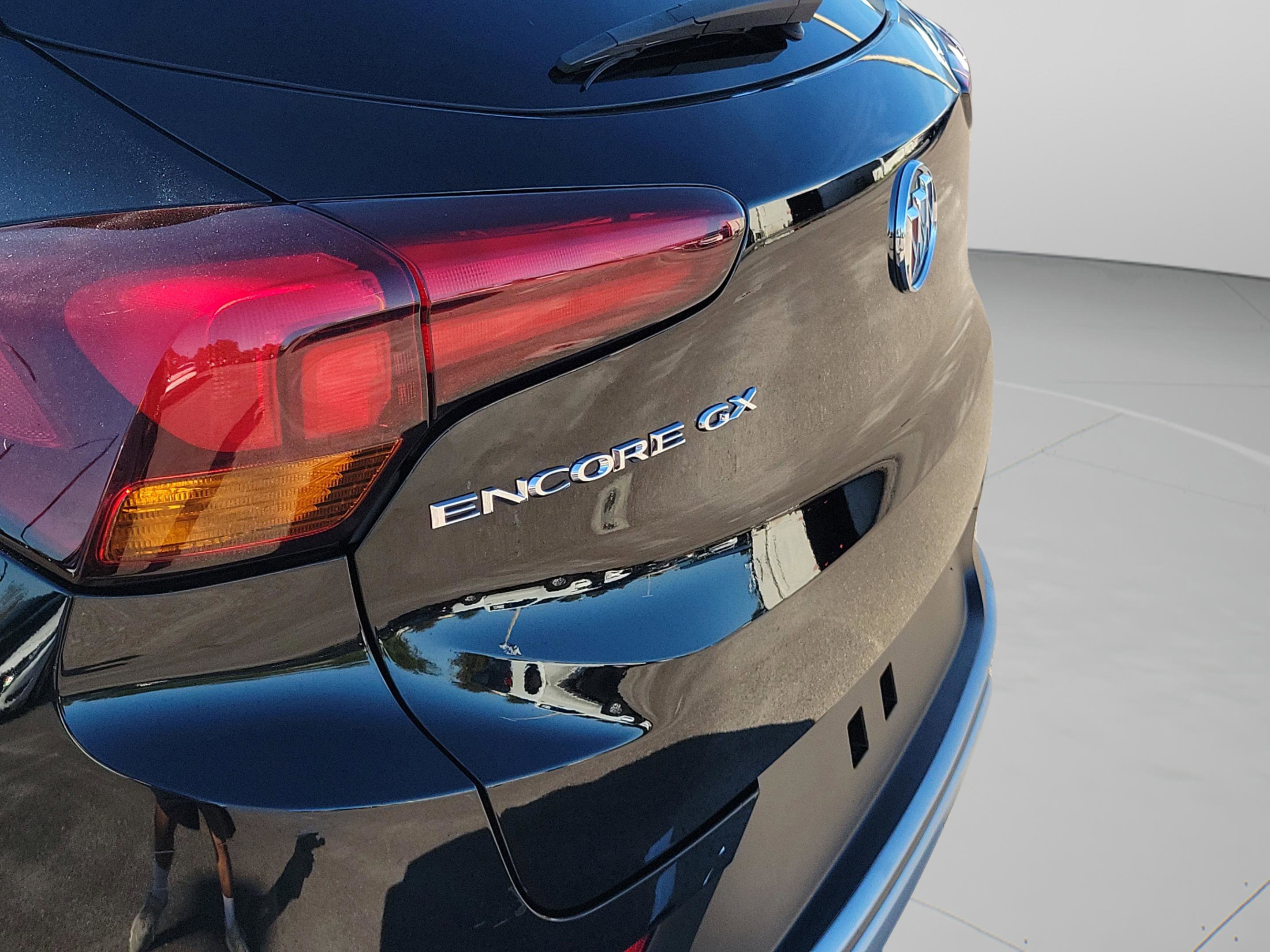 Used 2022 Buick Encore GX Select image 26
