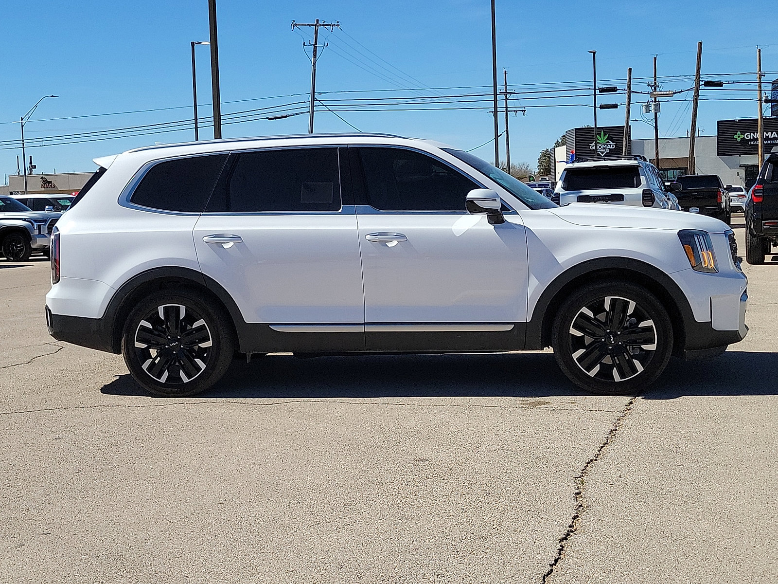 Used 2024 Kia Telluride SX Prestige w/ Towing Package image 5