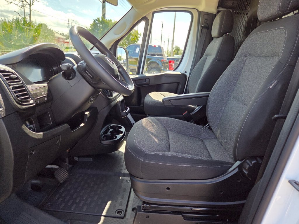 Used 2025 RAM ProMaster 2500 w/ U-Haul Equipment Group FWD image 27