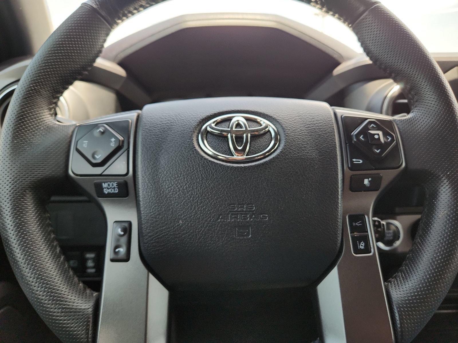 Used 2023 Toyota Tacoma TRD Off-Road AWD/4WD image 19