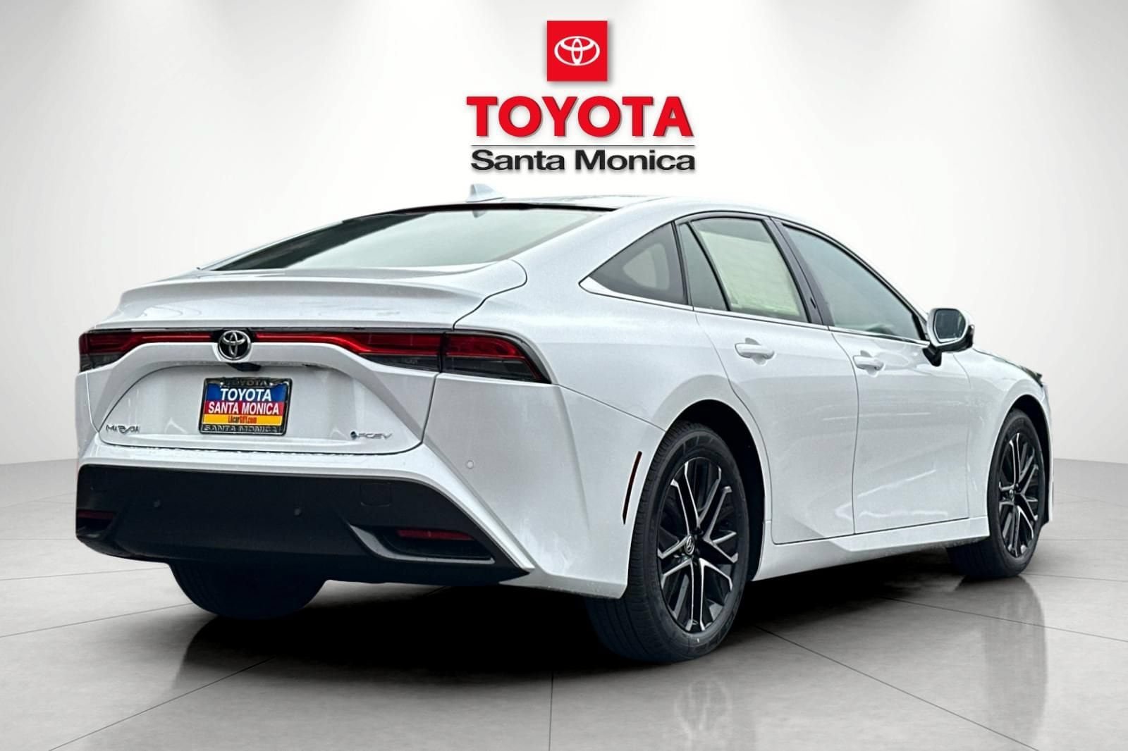 New 2026 Toyota Mirai RWD image 3