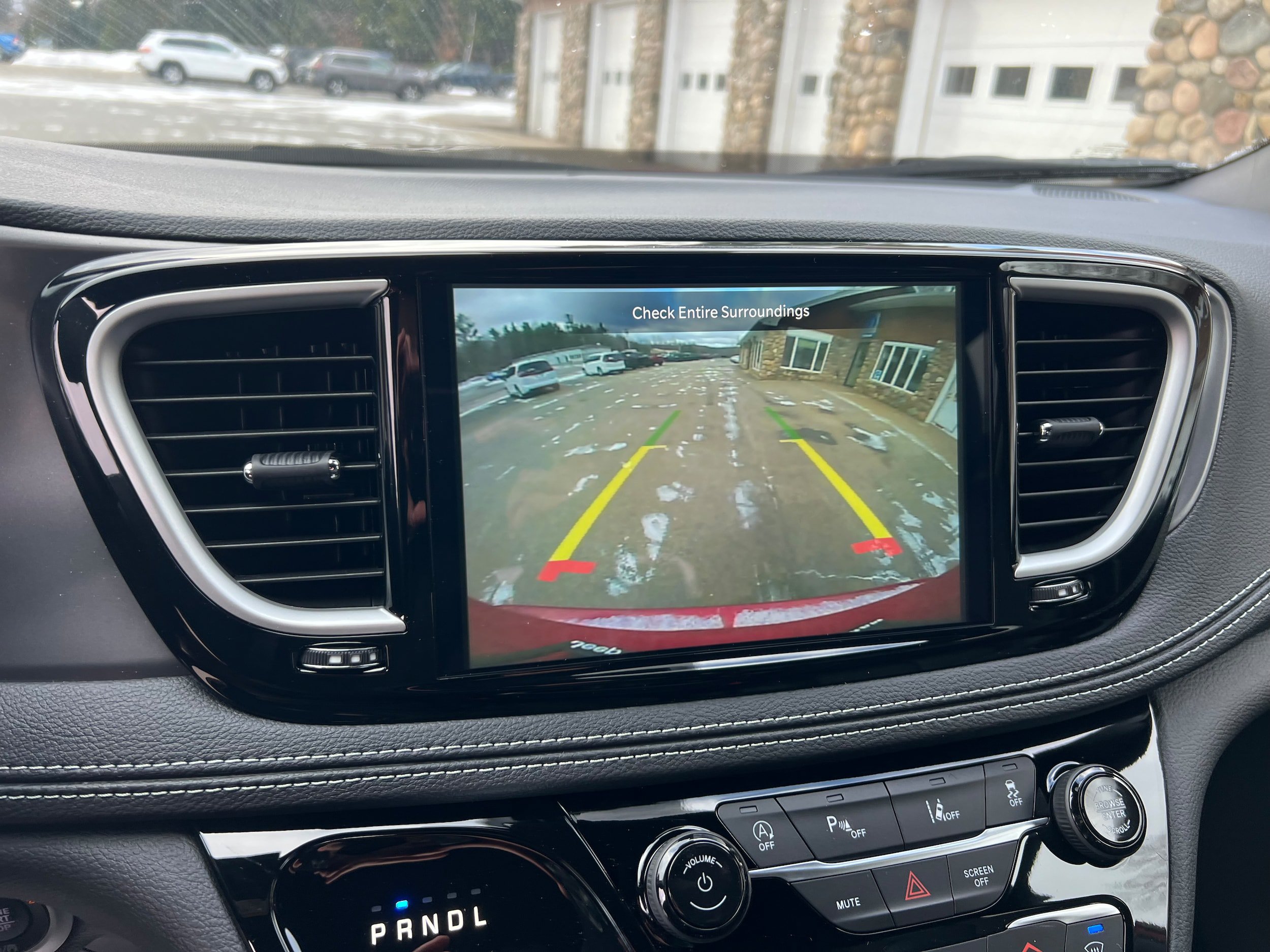 New 2026 Chrysler Pacifica Select AWD/4WD image 16