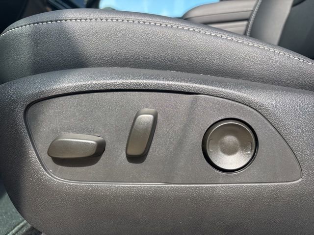 New 2026 Chevrolet Traverse LT w/ Driver Confidence Package image 23